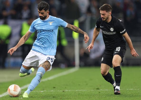 SOCCER - UEFA EL, Sturm vs Lazio GRAZ,AUSTRIA,06.OCT.22 - SOCCER - UEFA Europa League, SK Sturm Graz vs SS Lazio Roma. Image shows Elseid Hysaj (Lazio) and Otar Kiteishvili (Sturm).  GEPAxpictures xChrisxBauer