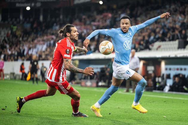 221006 Christopher Trimmel of Union Berlin and Martin Olsson of Malmö FF during the UEFA Europa League match between Malmö FF and Union Berlin on October 6, 2022 in Malmö. Photo: Petter Arvidson BILDBYRAN kod PA PA0409 fotboll football soccer fotball uefa europa league malmö ff union berlin bbeng Copyright: PETTERxARVIDSON BB221006PA143