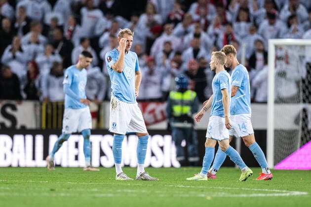 221006 Ola Toivonen of Malmö FF looks dejected after the UEFA Europa League match between Malmö FF and Union Berlin on October 6, 2022 in Malmö. Photo: Petter Arvidson BILDBYRAN kod PA PA0409 fotboll football soccer fotball uefa europa league malmö ff union berlin bbeng depp Copyright: PETTERxARVIDSON BB221006PA153