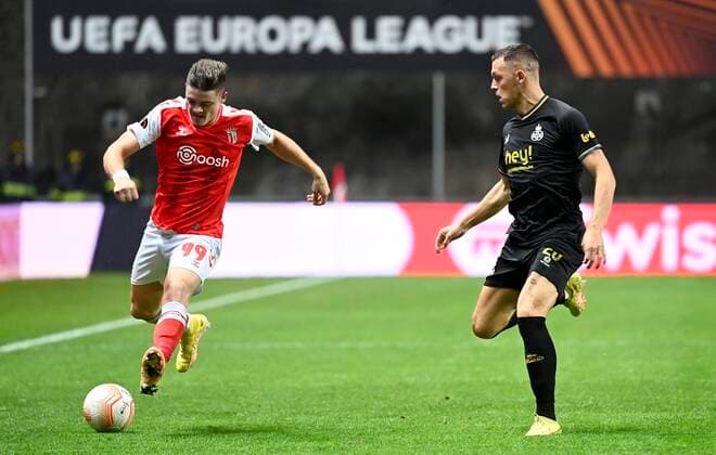 BRAGA, PORTUGAL - OCTOBER 06 : Oliveira Vitor of SC Braga and Lynen Senne midfielder of Union St-Gilloise during Uefa Europa league match between SC Braga and Union St-Gilloise on October 6, 2022 in Estadio Municipal de Braga Braga, Portugal, 6 10 2022 ( SC Braga v Union St-Gilloise : Uefa Europa league PhotoNews Panoramic 
