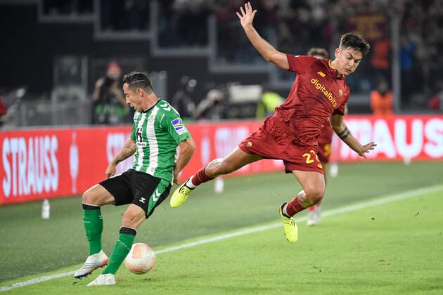 Andres Guardado of Real Betis Balompie and Paulo Dybala of AS Roma during the Europa League Group C football match between AS Roma and Real Betis Balompie at Olimpico stadium in Roma (Italy), October 6th, 2022. Photo Andrea Staccioli Insidefoto andreaxstaccioli