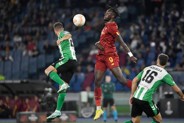 Aitor Ruibal of Real Betis Balompie and Tammy Abraham of AS Roma during the Europa League Group C football match between AS Roma and Real Betis Balompie at Olimpico stadium in Roma (Italy), October 6th, 2022. Photo Andrea Staccioli Insidefoto andreaxstaccioli