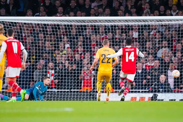 UEFA Europa League 2022 2023 Arsenal Bodo Glimt London, England 20221006 Goalkeeper Nikita Haikin t v sees the ball go into the goal during the Europa League group stage match between Arsenal and Bodo Glimt at the Emirates Stadium Photo Beate Oma Dahle NTB London England  Copyright: xBeatexOmaxDahlex xNTBx EDITORIAL USE ONLY. RESTRICTED USE FOR BETTING COMPANIES