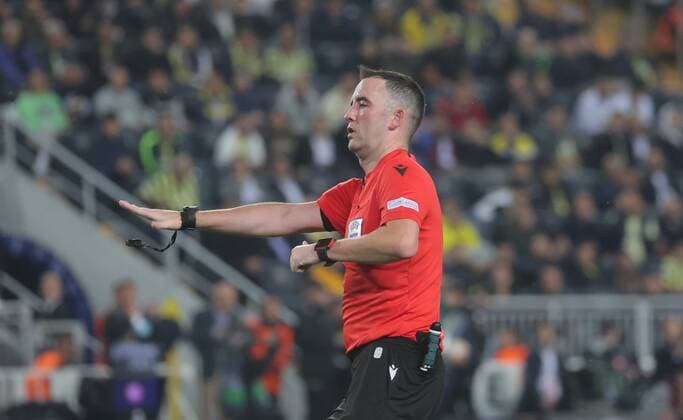 Referee during Fenerbahce AEK Athens UEFA Europa League game at Ulker Arena in Istanbul, Turkey. Copyright: TolgaxAdanali 17697141