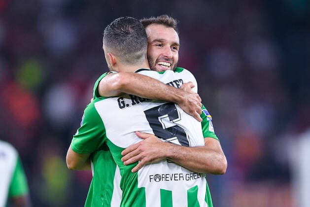 AS Roma v Real Betis - UEFA Europa League German Pezzella of Real Betis celebrates with Guido Rodriguez of Real Betis after he scored first goal during the UEFA Europa League Group C stage match between AS Roma and Real Betis at Stadio Olimpico, Rome, Italy on 6 October 2022. Rome Rome Italy  Copyright: xGiuseppexMaffiax originalFilename:maffia-asromavr221006_npiEm.jpg