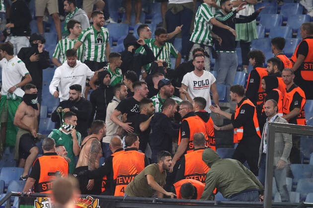 ROME, Italy - 06.10.2022: Fight between fans and stewarts in the stands during the UEFA Europe League group C match between AS Roma and Real Betis Seville at the Olympic Stadium on October 10, 2022 in Rome, Italy.  Copyright: xMarcoxIacobuccix xipa-agency.netx xMarcoxIacobuccix 0