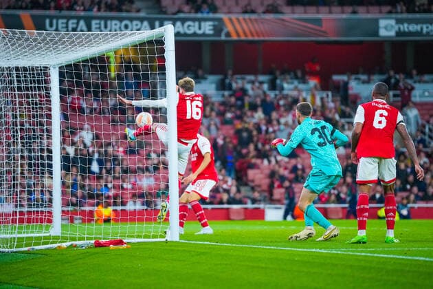 UEFA Europa League 2022 2023 Arsenal Bodo Glimt London, England 20221006 Arsenals players save a good chance for Bodo Glimt during the final minutes of the Europa League group stage match between Arsenal and Bodo Glimt at the Emirates Stadium Photo Beate Oma Dahle NTB London England  Copyright: xBeatexOmaxDahlex xNTBx EDITORIAL USE ONLY. RESTRICTED USE FOR BETTING COMPANIES