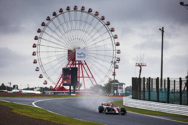 77 BOTTAS Valtteri (fin), Alfa Romeo F1 Team ORLEN C42, action during the Formula 1 Honda Japanese Grand Prix 2022, 18th round of the 2022 FIA Formula One World Championship, WM, Weltmeisterschaft from October 7 to 9, 2022 on the Suzuka International Racing Course, in Suzuka, Mie Prefecture, Japan - F1 - JAPANESE GRAND PRIX 2022 DPPI Panoramic  00122041_AV6_7386