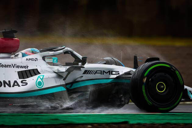 63 RUSSELL George (gbr), Mercedes AMG F1 Team W13, action during the Formula 1 Honda Japanese Grand Prix 2022, 18th round of the 2022 FIA Formula One World Championship, WM, Weltmeisterschaft from Octobre 7 to 9, 2022 on the Suzuka International Racing Course, in Suzuka, Mie Prefecture, Japan - F1 - JAPANESE GRAND PRIX 2022 DPPI Panoramic  20221007_GOOD0011
