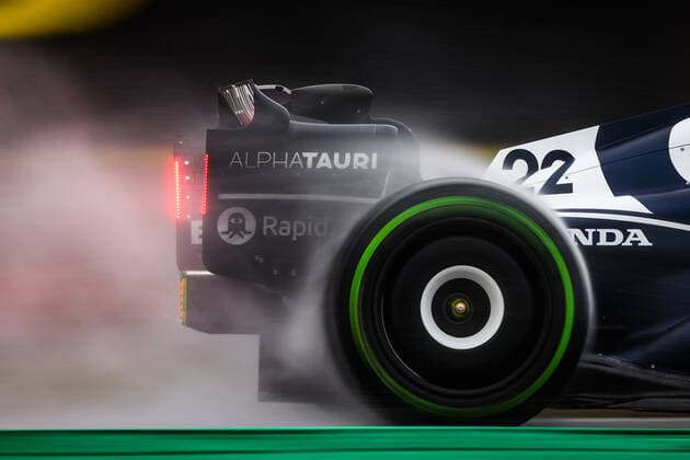 22 TSUNODA Yuki (jap), Scuderia AlphaTauri AT03, action during the Formula 1 Honda Japanese Grand Prix 2022, 18th round of the 2022 FIA Formula One World Championship, WM, Weltmeisterschaft from Octobre 7 to 9, 2022 on the Suzuka International Racing Course, in Suzuka, Mie Prefecture, Japan - F1 - JAPANESE GRAND PRIX 2022 DPPI Panoramic  20221007_GOOD0416