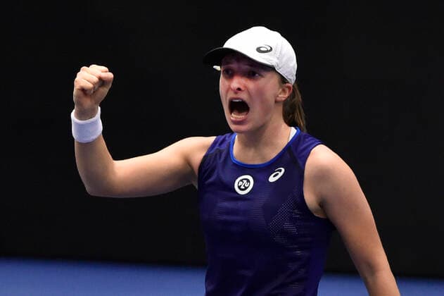 Sport Bilder des Tages Iga Swiatek of Poland reacts during the WTA, Tennis Damen Agel Open 2022 women s tennis tournament match against Caty McNally of USA, on October 7, 2022, in Ostrava, Czech Republic. (CTKxPhoto JaroslavxOzana) CTKPhotoP2022100707937  JAO 36