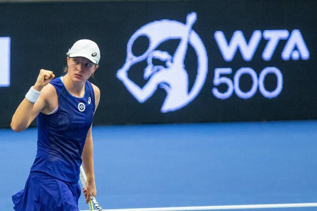 Sport Themen der Woche KW40 Sport Bilder des Tages OSTRAVA 07.10.2022 TENIS WTA, Tennis Damen AGEL OPEN 2022 OSTRAVA IGA SWIATEK FOT. MICHAL CHWIEDUK FOKUSMEDIA.COM.PL NEWSPIX.PL --- Newspix.pl POLAND OUT!  221007CHW037
