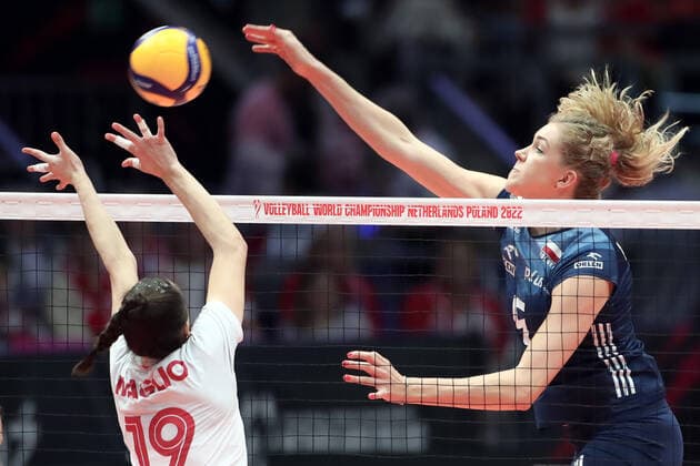 07.10.2022 LODZ, ATLAS ARENA SIATKOWKA KOBIET (VOLLEYBALL) FIVB MISTRZOSTWA SWIATA W SIATKOWCE KOBIET HOLANDIA - POLSKA 2022 ( FIVB VOLLEYBALL WOMENÕS WORLD CHAMPIONSHIPS NETHERLANDS - POLAND 2022) MECZ (GAME POLAND - CANADA ) POLSKA - KANADA ( POLAND - USA ) NZ. (R) AGNIESZKA KORNELUK FOTO JAKUB PIASECKI CYFRASPORT NEWSPIX.PL --- Newspix.pl POLAND OUT!  20221007JPCS3056