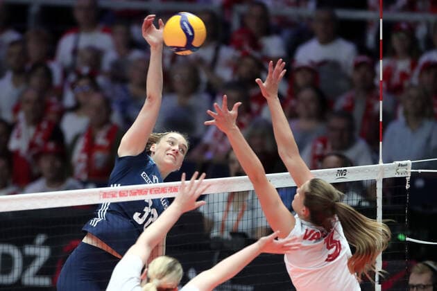 07.10.2022 LODZ, ATLAS ARENA SIATKOWKA KOBIET (VOLLEYBALL) FIVB MISTRZOSTWA SWIATA W SIATKOWCE KOBIET HOLANDIA - POLSKA 2022 ( FIVB VOLLEYBALL WOMENÕS WORLD CHAMPIONSHIPS NETHERLANDS - POLAND 2022) MECZ (GAME POLAND - CANADA ) POLSKA - KANADA ( POLAND - USA ) NZ. (L) OLIVIA ROZANSKI FOTO JAKUB PIASECKI CYFRASPORT NEWSPIX.PL --- Newspix.pl POLAND OUT!  20221007JPCS3059