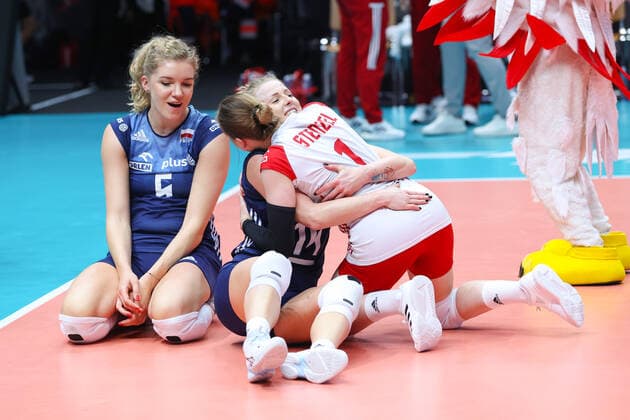LODZ 07.10.2022 MISTRZOSTWA SWIATA W SIATKOWCE KOBIET FAZA 2 GRUPOWA GRUPA F: POLSKA - KANADA --- FIVB VOLLEYBALL WOMENS World Championship, WM, Weltmeisterschaft 2022 GROUP F MATCH: POLAND - CANADA AGNIESZKA KORNELUK MARIA STENZEL JOANNA WOLOSZ FOT. ANNA KLEPACZKO FOTOPYK NEWSPIX.PL --- Newspix.pl POLAND OUT!  221007LUM454