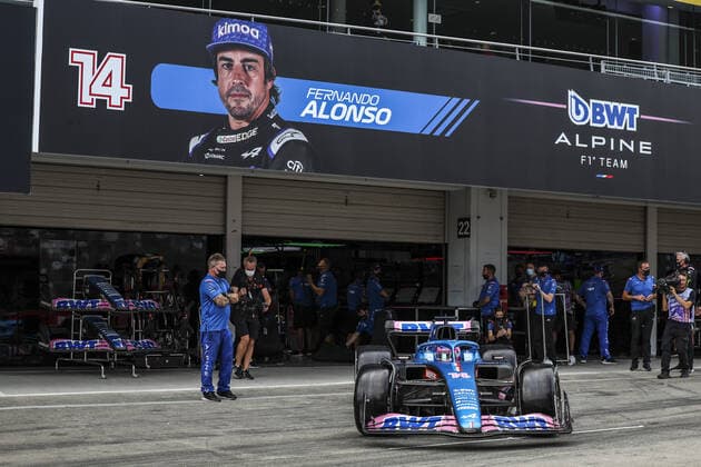 14 ALONSO Fernando (spa), Alpine F1 Team A522, action during the Formula 1 Honda Japense Grand Prix 2022, 18th round of the 2022 FIA Formula One World Championship, WM, Weltmeisterschaft from Octobre 7 to 9, 2022 on the Suzuka International Racing Course, in Suzuka, Mie Prefecture, Japan - F1 - JAPANESE GRAND PRIX 2022 DPPI Panoramic  G00D0293