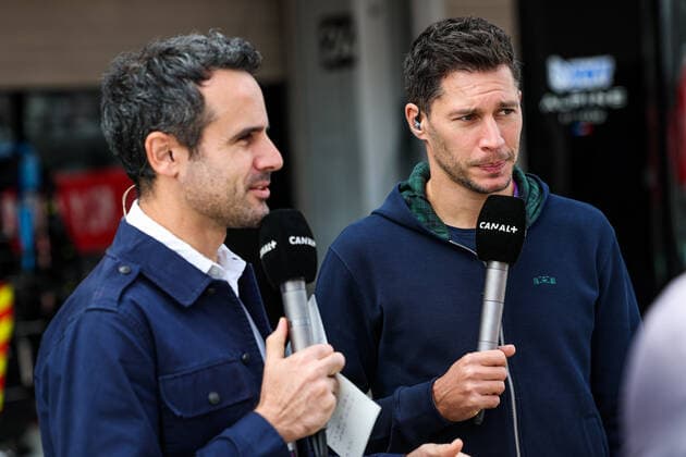 DUPIN Laurent & DUVAL Loic, Canal+ Television presenters, during the Formula 1 Honda Japanese Grand Prix 2022, 18th round of the 2022 FIA Formula One World Championship, WM, Weltmeisterschaft from Octobre 7 to 9, 2022 on the Suzuka International Racing Course, in Suzuka, Mie Prefecture, Japan - F1 - JAPANESE GRAND PRIX 2022 DPPI Panoramic  20221008_G00D0028