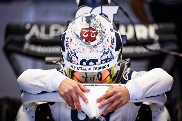 TSUNODA Yuki (jap), Scuderia AlphaTauri AT03, portrait during the Formula 1 Honda Japanese Grand Prix 2022, 18th round of the 2022 FIA Formula One World Championship, WM, Weltmeisterschaft from Octobre 7 to 9, 2022 on the Suzuka International Racing Course, in Suzuka, Mie Prefecture, Japan - F1 - JAPANESE GRAND PRIX 2022 DPPI Panoramic  20221008_G00D0153