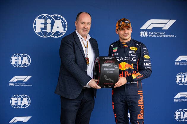 REID Robert (gbr), Deputy President for of the FIA, with VERSTAPPEN Max (ned), Red Bull Racing RB18, portrait during the Formula 1 Honda Japanese Grand Prix 2022, 18th round of the 2022 FIA Formula One World Championship, WM, Weltmeisterschaft from Octobre 7 to 9, 2022 on the Suzuka International Racing Course, in Suzuka, Mie Prefecture, Japan - F1 - JAPANESE GRAND PRIX 2022 DPPI Panoramic  AV6_8754