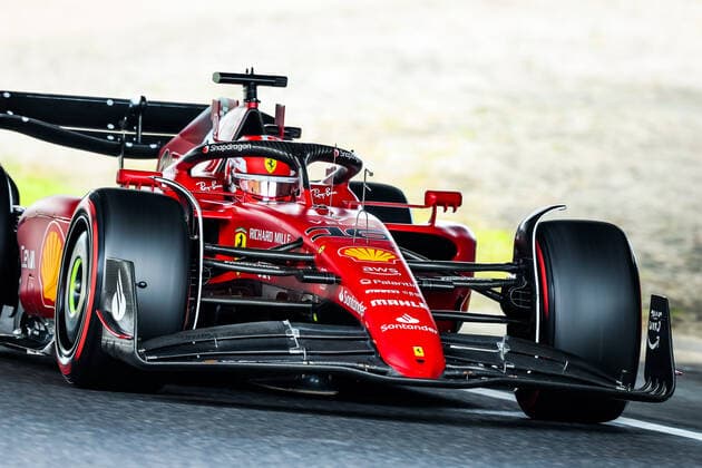 16 LECLERC Charles (mco), Scuderia Ferrari F1-75, action during the Formula 1 Honda Japanese Grand Prix 2022, 18th round of the 2022 FIA Formula One World Championship, WM, Weltmeisterschaft from Octobre 7 to 9, 2022 on the Suzuka International Racing Course, in Suzuka, Mie Prefecture, Japan - F1 - JAPANESE GRAND PRIX 2022 DPPI Panoramic  20221008_GOOD1816
