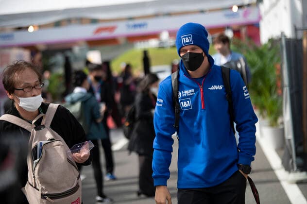 October 8, 2022, Suzuka, Mie, Japan: October 8, 2022: Suzuka Circuit, Mie Prefecture, JAPAN: MICK SCHUMACHER of Haas F1 Team 47 arrives at Qualifying Day for the Formula 1 Honda Japanese Grand Prix. Max Verstappen of Red Bull Racing qualified in pole position. Motorsports. Suzuka Japan - ZUMAb177 20221008_zap_b177_072 Copyright: xTaidghxBarronx
