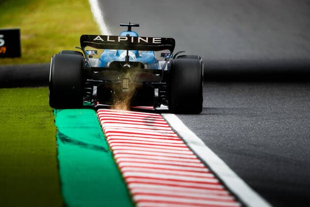 14 ALONSO Fernando (spa), Alpine F1 Team A522, action during the Formula 1 Honda Japanese Grand Prix 2022, 18th round of the 2022 FIA Formula One World Championship, WM, Weltmeisterschaft from October 7 to 9, 2022 on the Suzuka International Racing Course, in Suzuka, Mie Prefecture, Japan - F1 - JAPANESE GRAND PRIX 2022 DPPI Panoramic  00122041__V2_6200