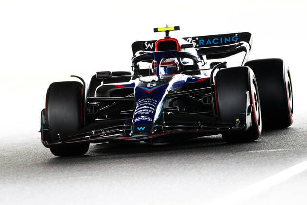 06 LATIFI Nicholas (can), Williams Racing FW44, action during the Formula 1 Honda Japanese Grand Prix 2022, 18th round of the 2022 FIA Formula One World Championship, WM, Weltmeisterschaft from October 7 to 9, 2022 on the Suzuka International Racing Course, in Suzuka, Mie Prefecture, Japan - F1 - JAPANESE GRAND PRIX 2022 DPPI Panoramic  00122041__V2_6819