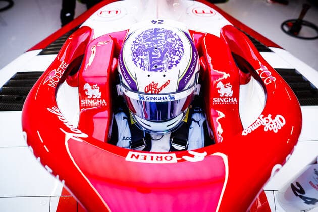 ZHOU Guanyu (chi), Alfa Romeo F1 Team ORLEN C42, portrait during the Formula 1 Honda Japanese Grand Prix 2022, 18th round of the 2022 FIA Formula One World Championship, WM, Weltmeisterschaft from October 7 to 9, 2022 on the Suzuka International Racing Course, in Suzuka, Mie Prefecture, Japan - F1 - JAPANESE GRAND PRIX 2022 DPPI Panoramic  00122041__V2_7447