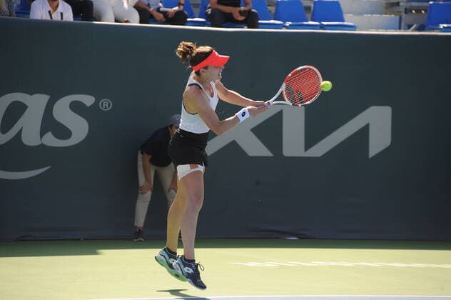October 8, 2022, Monastir, Tunisia: AlizÅ½ Cornet in action.....AlizÅ½ Cornet (France) vs Veronika Kudermetova (Russia) during the 1 2 Jasmin open Tunisia tennis tournament WTA, Tennis Damen 250) in Monastir in the Sahel (160km south east of Tunis) from October 1 to 9, 2022. Tunisia - ZUMAm107 20221008_zaf_m107_008 Copyright: xChokrixMahjoubx