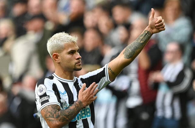 Mandatory Credit: Photo by Richard Lee Shutterstock (13445212az) Bruno Guimaraes of Newcastle United celebrates with the fans Newcastle United v Brentford, Premier League, Football, St James Park, Newcastle, UK - 08 Oct 2022 EDITORIAL USE ONLY No use with unauthorised audio, video, data, fixture lists, club league logos or live services. Online in-match use limited to 120 images, no video emulation. No use in betting, games or single club league player publications. Newcastle United v Brentford, Premier League, Football, St James Park, Newcastle, UK - 08 Oct 2022 EDITORIAL USE ONLY No use with unauthorised audio, video, data, fixture lists, club league logos or live services. Online in-match use limited to 120 images, no video emulation. No use in betting, games or single club league player publications.  Copyright: xRichardxLee Shutterstockx 13445212az