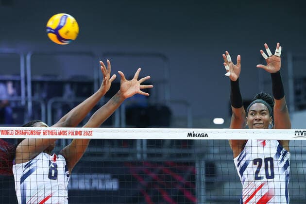LODZ 08.10.2022 MISTRZOSTWA SWIATA W SIATKOWCE KOBIET FAZA 2 GRUPOWA GRUPA F: DOMINIKANA - KANADA --- FIVB VOLLEYBALL WOMENS World Championship, WM, Weltmeisterschaft 2022 GROUP F MATCH: DOMINICAN REPUBLIC - CANADA CANDIDA ESTEFANY ARIAS PEREZ BRAYELIN ELIZABETH MARTINEZ FOT. ANNA KLEPACZKO FOTOPYK NEWSPIX.PL --- Newspix.pl POLAND OUT!  221008LUM212