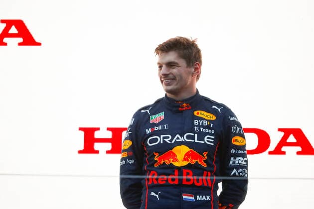 VERSTAPPEN Max (ned), Red Bull Racing RB18, portrait podium during the Formula 1 Honda Japanese Grand Prix 2022, 18th round of the 2022 FIA Formula One World Championship, WM, Weltmeisterschaft from October 7 to 9, 2022 on the Suzuka International Racing Course, in Suzuka, Mie Prefecture, Japan - F1 - JAPANESE GRAND PRIX 2022 - RACE DPPI Panoramic  00122042__V2_9059