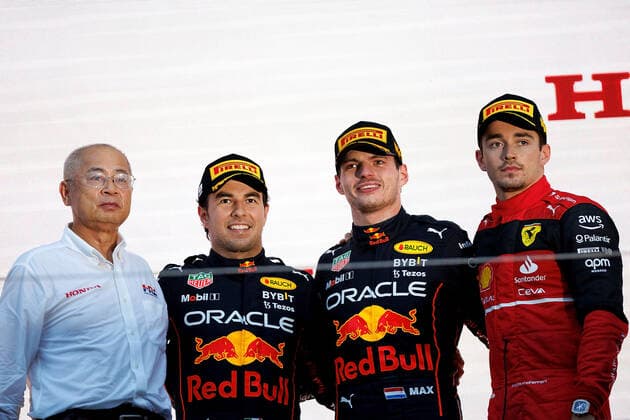 Formula 1 2022 Honda Japanese Grand Prix 09.10.2022, Suzuka International Racing Course, Suzuka, Formula 1 2022 Honda Japanese Grand Prix , im Bild Formel 1 Weltmeister 2022 Max Verstappen (NEL), Oracle Red Bull Racing, 2.Platz für Sergio Perez (MEX), Oracle Red Bull Racing, 3.Platz für Charles Leclerc (MCO), Scuderia Ferrari.