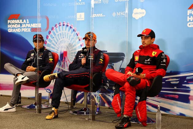 From left to right: Sergio Perez (MEX) Red Bull Racing, Max Verstappen (NLD) Red Bull Racing and Charles Leclerc (MON) Ferrari, portrait in the post race FIA press conference, PK, Pressekonferenz during the Formula 1 Honda Japanese Grand Prix 2022, 18th round of the 2022 FIA Formula One World Championship, WM, Weltmeisterschaft from Octobre 7 to 9, 2022 on the Suzuka International Racing Course, in Suzuka, Mie Prefecture, Japan - F1 - JAPANESE GRAND PRIX 2022 - RACE DPPI Panoramic JAPAN_SUNDAY_FIA_PRESS_CONF_01