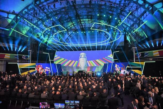 09.10.2022 Frankfurt am Main, EURO2024 Qualifying Draw EM 2024 Auslosung der Qualifikationsgruppen, Festhalle Frankfurt Saal bei der Auslosung der Qualifikationsgruppen zur Europameisterschaft 2024 in der Frankfurter Festhalle emspor, DFL regulations prohibit any use of photographs as image sequences and or quasi-video
