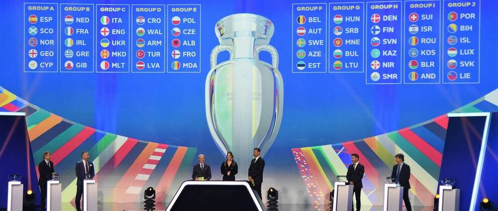 09.10.2022 Frankfurt am Main, EURO2024 Qualifying Draw EM 2024 Auslosung der Qualifikationsgruppen, Festhalle Frankfurt Auslosung emspor, DFL regulations prohibit any use of photographs as image sequences and or quasi-video