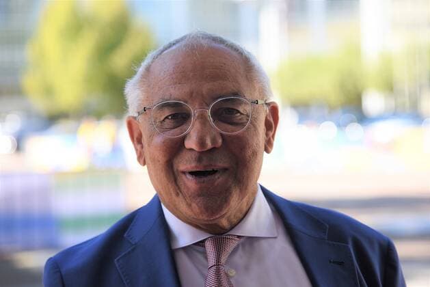 09.10.2022 Frankfurt am Main, EURO2024 Qualifying Draw EM 2024 Auslosung der Qualifikationsgruppen, Festhalle Frankfurt Trainerlegende Wolfgang Felix Magath emspor, DFL regulations prohibit any use of photographs as image sequences and or quasi-video