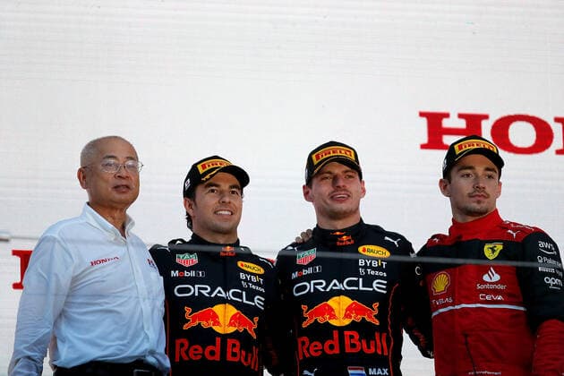 Formula 1 2022 Honda Japanese Grand Prix 09.10.2022, Suzuka International Racing Course, Suzuka, Formula 1 2022 Honda Japanese Grand Prix , im Bild Weltmeister 2022 Max Verstappen (NEL), Oracle Red Bull Racing, Sergio Perez (MEX), Oracle Red Bull Racing, Charles Leclerc (MCO), Scuderia Ferrari.