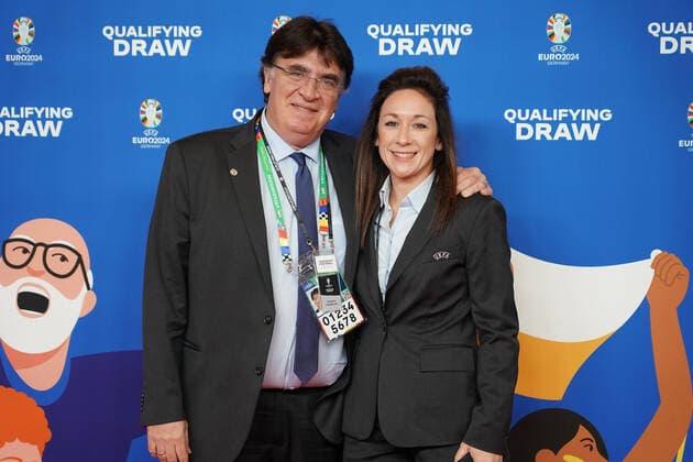 UEFA Generalsekretär Theodore Theodoridis bei der Auslosung der Qualifikationsgruppen zur Europameisterschaft 2024 in der Frankfurter Festhalle - Frankfurt 09.10.2022: EURO2024 Qualifying Draw EM 2024 Auslosung der Qualifikationsgruppen, Festhalle Frankfurt