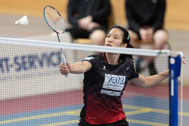 SV Fun-Ball Dortelweil - TV Refrath, Badminton-Bundesliga Yvonne Li (SV Fun-Ball Dortelweil). Badminton-Bundesligaspiel zwischen dem SV Fun-Ball Dortelweil und dem TV Refrath am 9. Oktober 2022 in Bad Vilbel-Dortelweil., Bad Vilbel Hessen Deutschland Sporthalle der Europäischen Schule Rhein-Main