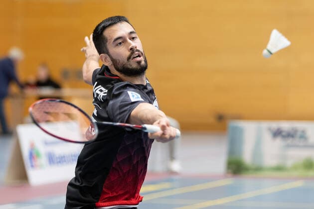 SV Fun-Ball Dortelweil - TV Refrath, Badminton-Bundesliga Luis Enrique Penalver (SV Fun-Ball Dortelweil). Badminton-Bundesligaspiel zwischen dem SV Fun-Ball Dortelweil und dem TV Refrath am 9. Oktober 2022 in Bad Vilbel-Dortelweil., Bad Vilbel Hessen Deutschland Sporthalle der Europäischen Schule Rhein-Main