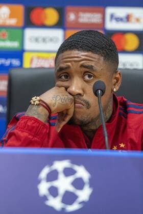 Sport Themen der Woche KW41 Sport Bilder des Tages NAPLES, 11-10-2022, Stadio Diego Armando Maradona, UEFA Champions League Football, season 2022 2023, press conference, PK, Pressekonferenz Napoli - Ajax, Ajax player Steven Bergwijn Press conference Napoli - Ajax  x18764737x Copyright: