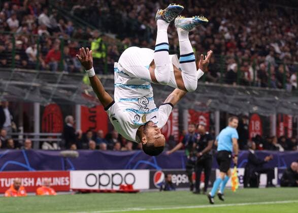 Sport Themen der Woche KW41 Sport Bilder des Tages Mandatory Credit: Photo by Paul Currie Shutterstock (13455493ax) Pierre-Emerick Aubameyang of Chelsea celebrates scoring the 2nd goal AC Milan v Chelsea, UEFA Champions League, Group E, Football, Giuseppe Meazza Stadium, Milan, Italy - 11 Oct 2022 EDITORIAL USE ONLY No use with unauthorised audio, video, data, fixture lists, club league logos or live services. Online in-match use limited to 120 images, no video emulation. No use in betting, games or single club league player publications. AC Milan v Chelsea, UEFA Champions League, Group E, Football, Giuseppe Meazza Stadium, Milan, Italy - 11 Oct 2022 EDITORIAL USE ONLY No use with unauthorised audio, video, data, fixture lists, club league logos or live services. Online in-match use limited to 120 images, no video emulation. No use in betting, games or single club league player publications.  Copyright: xPaulxCurrie Shutterstockx 13455493ax