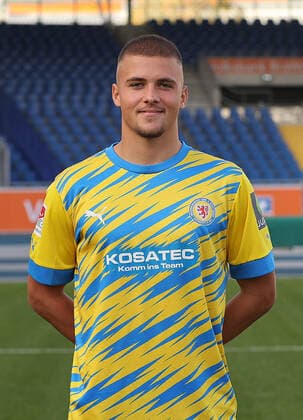 Emil Kischka (Eintracht Braunschweig) ; Eintracht Braunschweig; 2.BL, Portraettermin 2022 2023