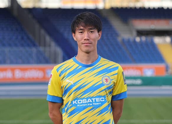 Keita Endo (Eintracht Braunschweig 21) ; Eintracht Braunschweig; 2.BL, Portraettermin 2022 2023