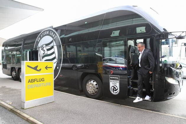 SOCCER - UEFA EL, Lazio vs Sturm, preview ROME,ITALY,12.OCT.22 - SOCCER - UEFA Europa League, SS Lazio Roma vs SK Sturm Graz, preview, training Sturm. Image shows the team bus of Sturm.  GEPAxpictures xMarioxBuehner