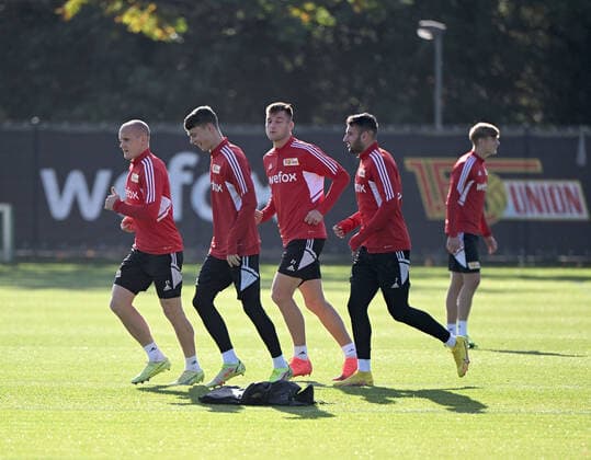 Fussball, Herren, Saison 2022 2023, Europa League, 1. FC Union Berlin, Abschlusstraining vor der Europa-League-Partie 1. FC Union Berlin - Malmö FF, im Bild: Sven Michel (1. FC Union), Tim Maciejewski (1. FC Union), Robin Knoche (1. FC Union), Levin Öztunali (1. FC Union Berlin), 12.10. 2022, Copyright: xMatthiasxKochx