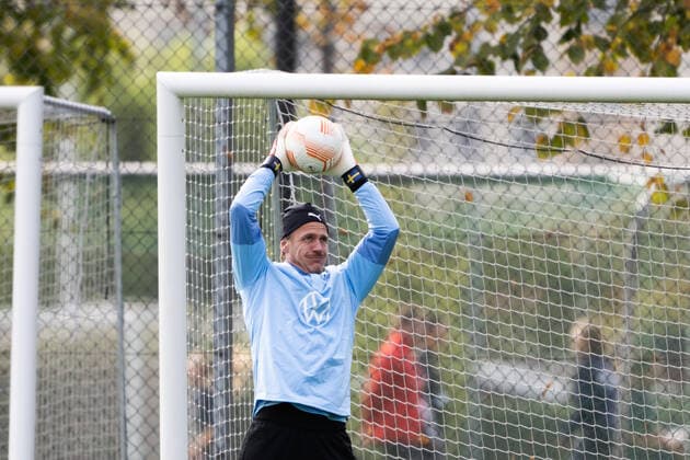221012 Goalkeeper Johan Dahlin during a training session with Malmö FF on October 12, 2022 in Malmö. Photo: Petter Arvidson BILDBYRAN kod PA PA0413 fotboll football soccer fotball uefa europa league träning practice training malmö ff bbeng Copyright: PETTERxARVIDSON BB221012PA008