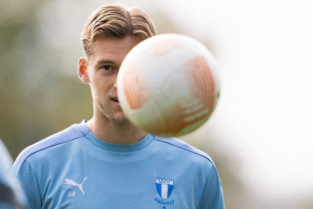 221012 Felix Beijmo during a training session with Malmö FF on October 12, 2022 in Malmö. Photo: Petter Arvidson BILDBYRAN kod PA PA0413 fotboll football soccer fotball uefa europa league träning practice training malmö ff bbeng Copyright: PETTERxARVIDSON BB221012PA011