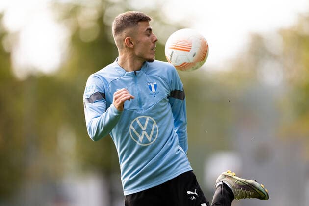 221012 Patriot Sejdiu during a training session with Malmö FF on October 12, 2022 in Malmö. Photo: Petter Arvidson BILDBYRAN kod PA PA0413 fotboll football soccer fotball uefa europa league träning practice training malmö ff bbeng Copyright: PETTERxARVIDSON BB221012PA022